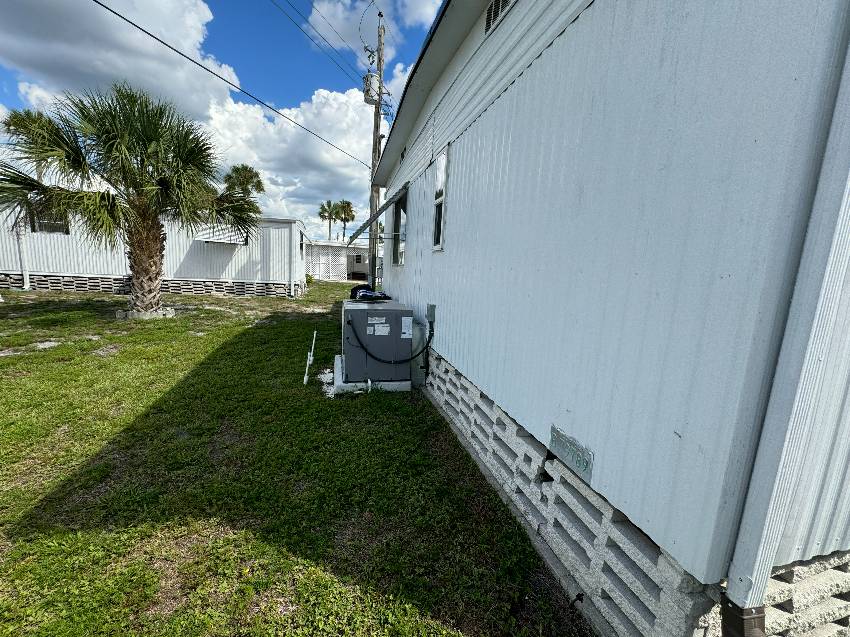 315 Murray Drive a Lakeland, FL Mobile or Manufactured Home for Sale